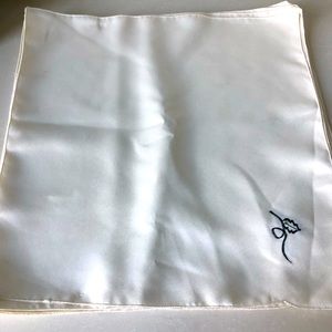 Embroidered Napkin Set